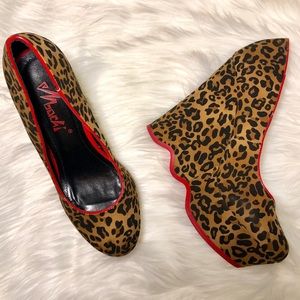 Unique Cheetah Print Groovy Heels